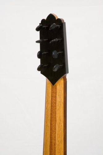 Flamenko Gitar, Sap kalınlığı 17 mm., 12. perdede sap kalınlığı 18 mm..jpg